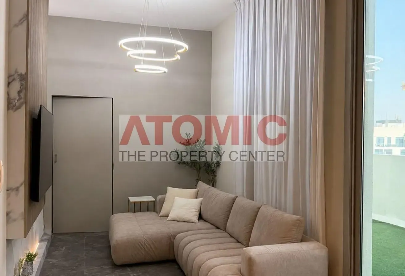 EXCLUSIVE | FULLY RENOVATED | PRIVATE GARDEN