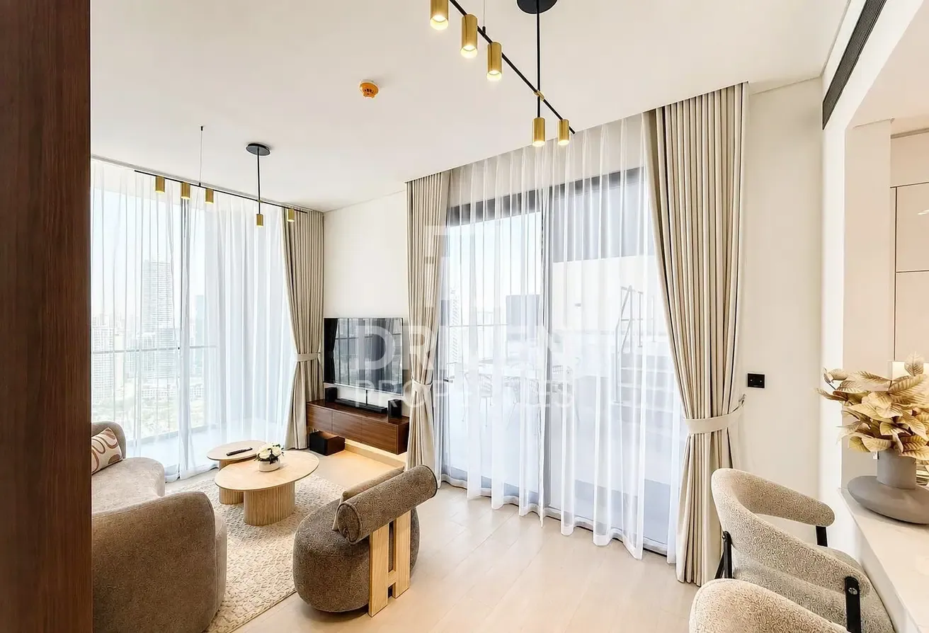 Exclusive Apt | Private Pool | High Floor