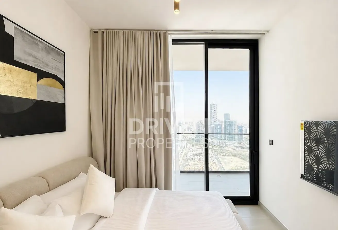 Exclusive Apt | Private Pool | High Floor