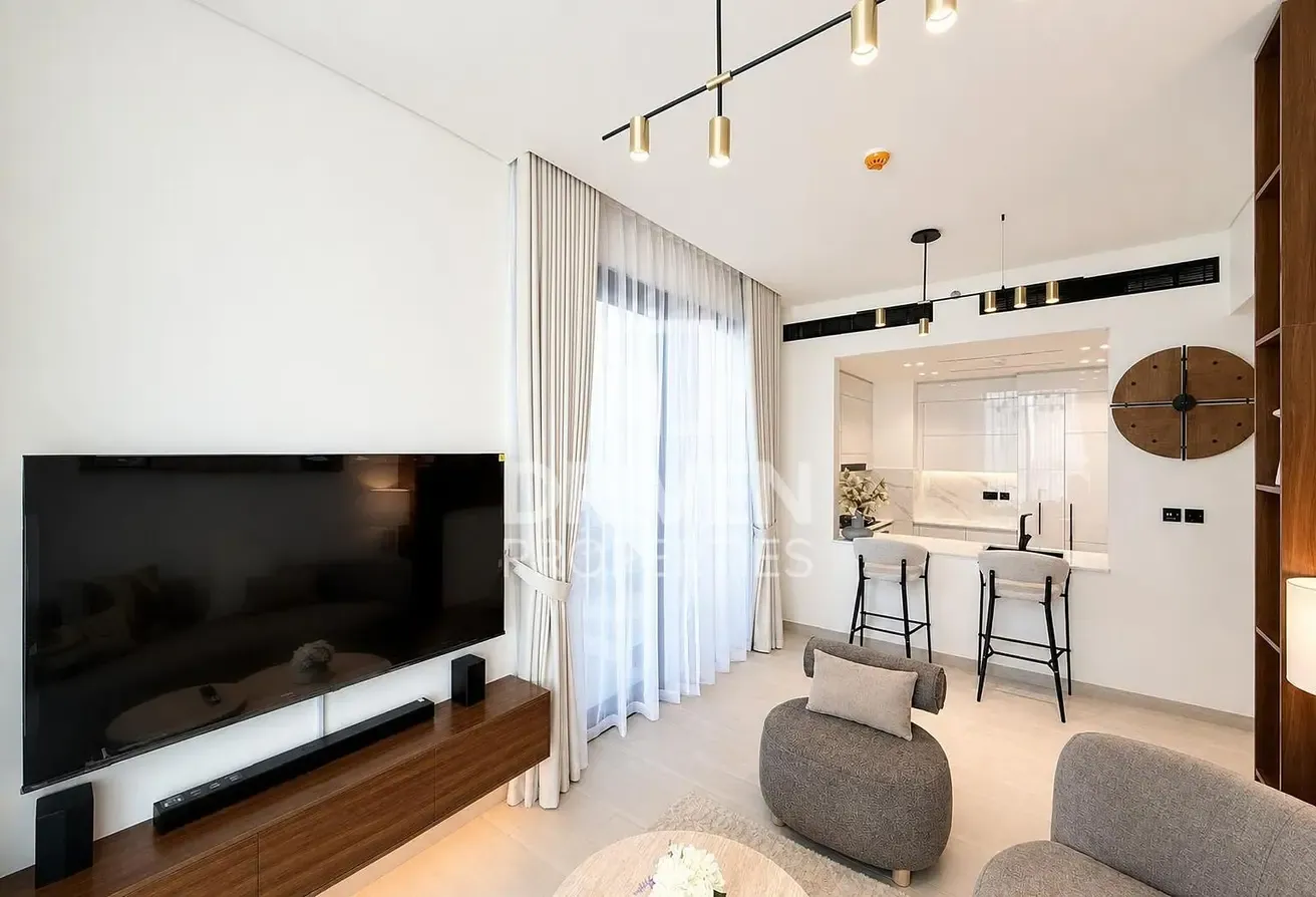 Exclusive Apt | Private Pool | High Floor