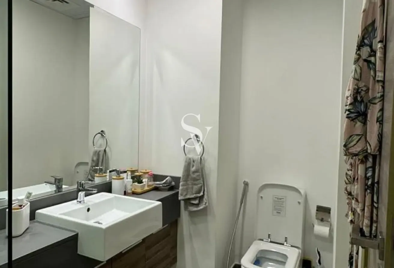 Fully Furnished | High Floor | Bright and Modern