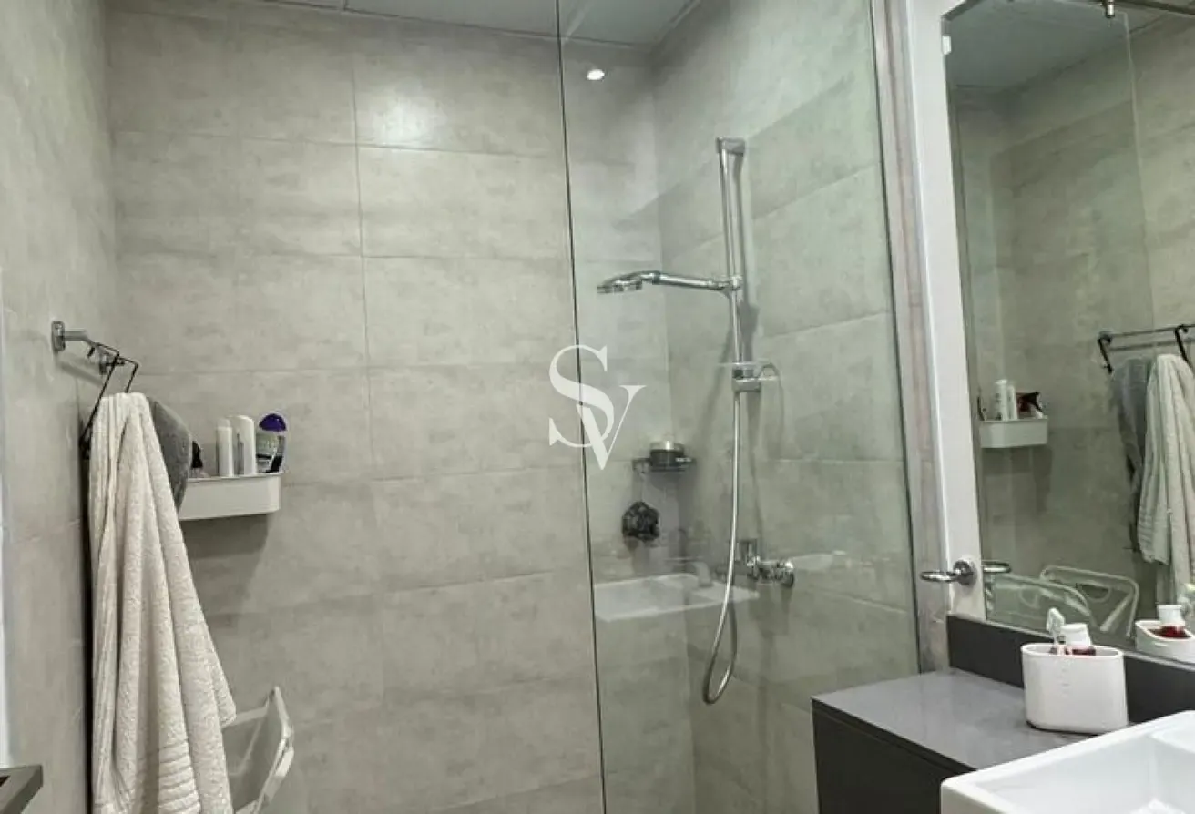 Fully Furnished | High Floor | Bright and Modern