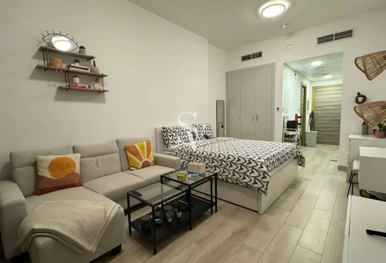 Fully Furnished | High Floor | Bright and Modern