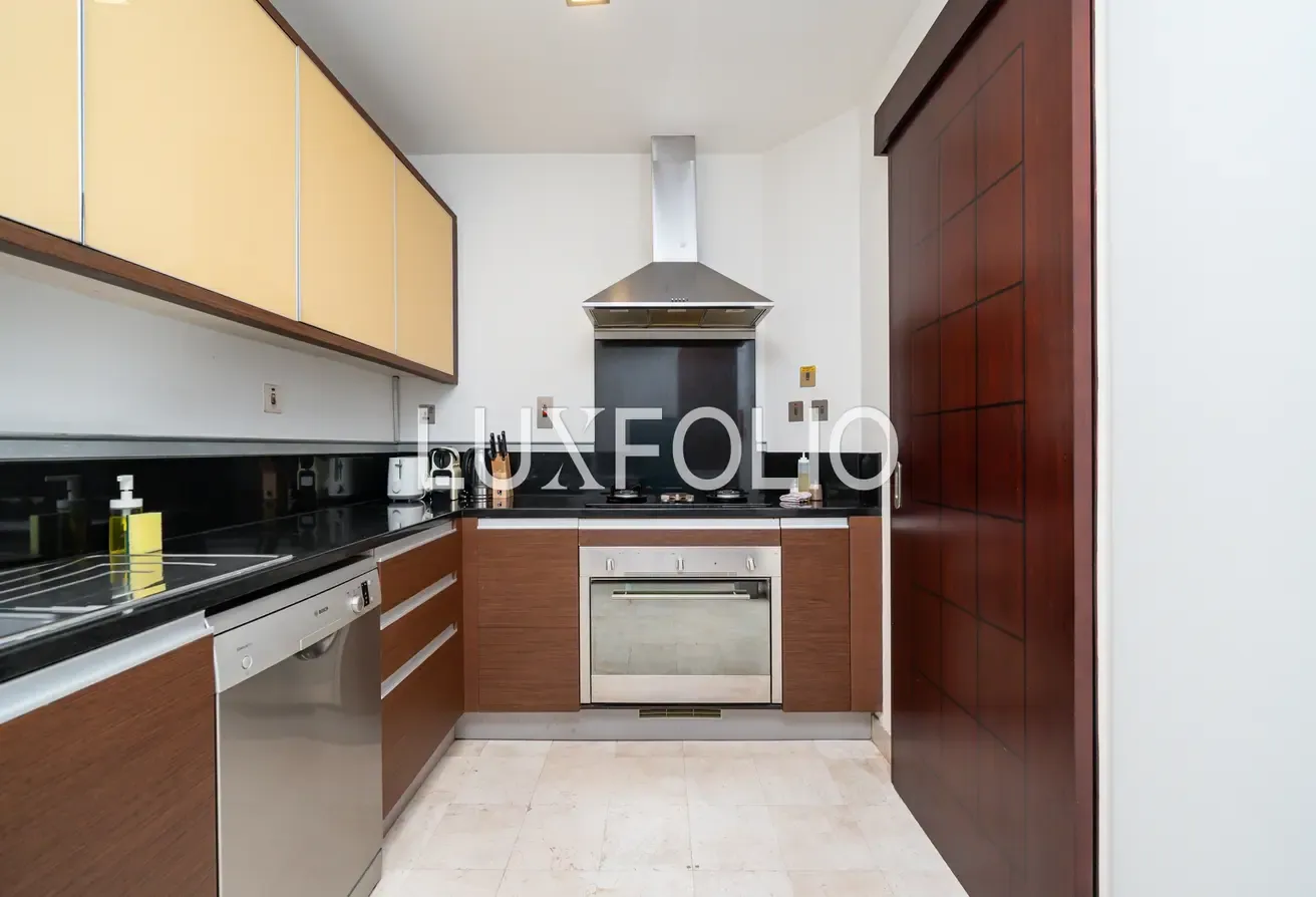 Best Deal In The Community l Beautiful Seaview l Great Value