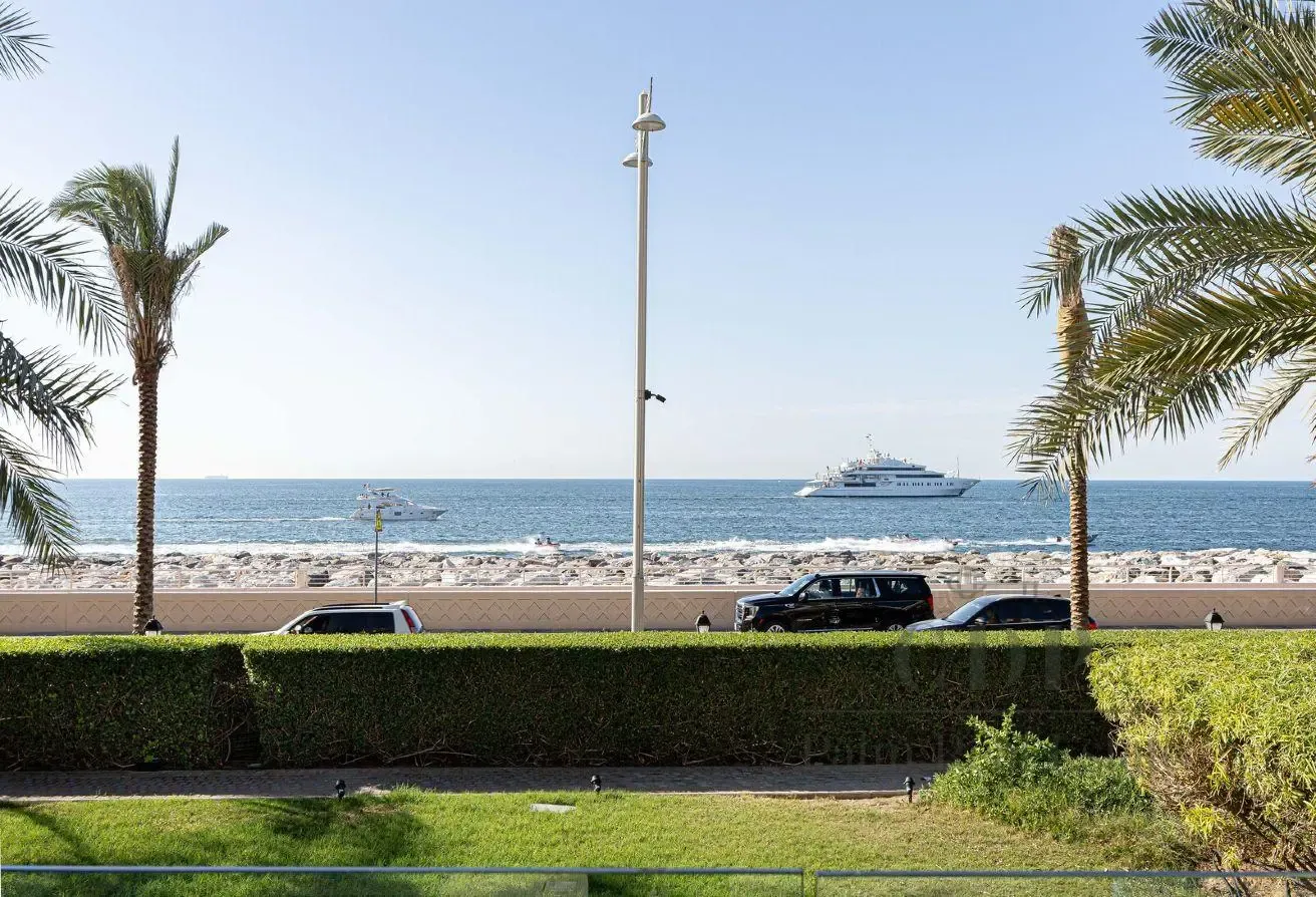 2 Bedroom Spacious I Sea View I Palm Jumeirah