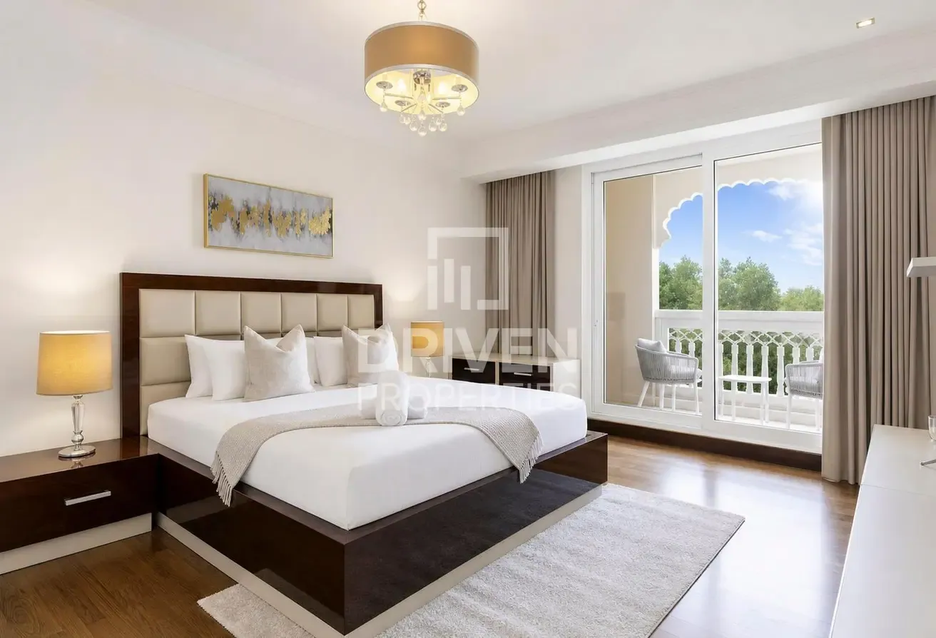 Vacant on Transfer | Full Sea View | Beach Access