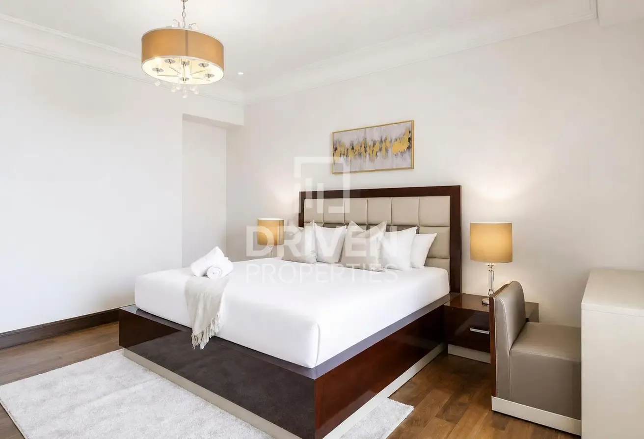 Vacant on Transfer | Full Sea View | Beach Access