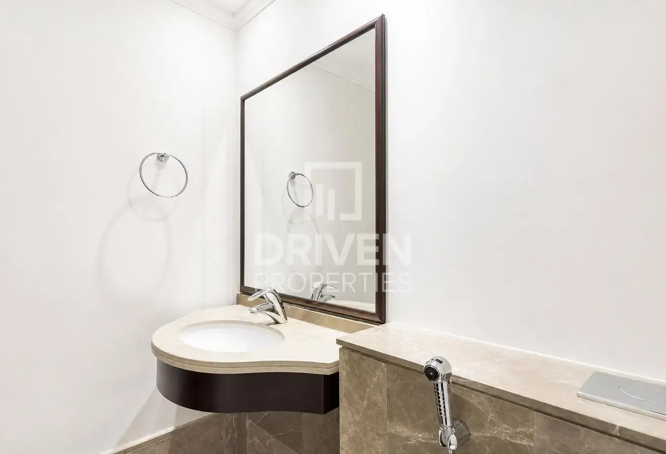 Vacant on Transfer | Full Sea View | Beach Access
