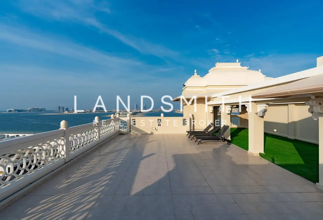 Upgraded Penthouse| Beautiful Sea View | Maid Room