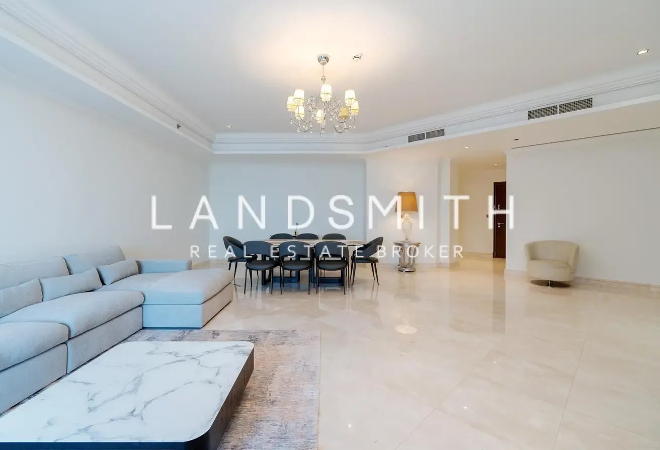 Upgraded Penthouse| Beautiful Sea View | Maid Room
