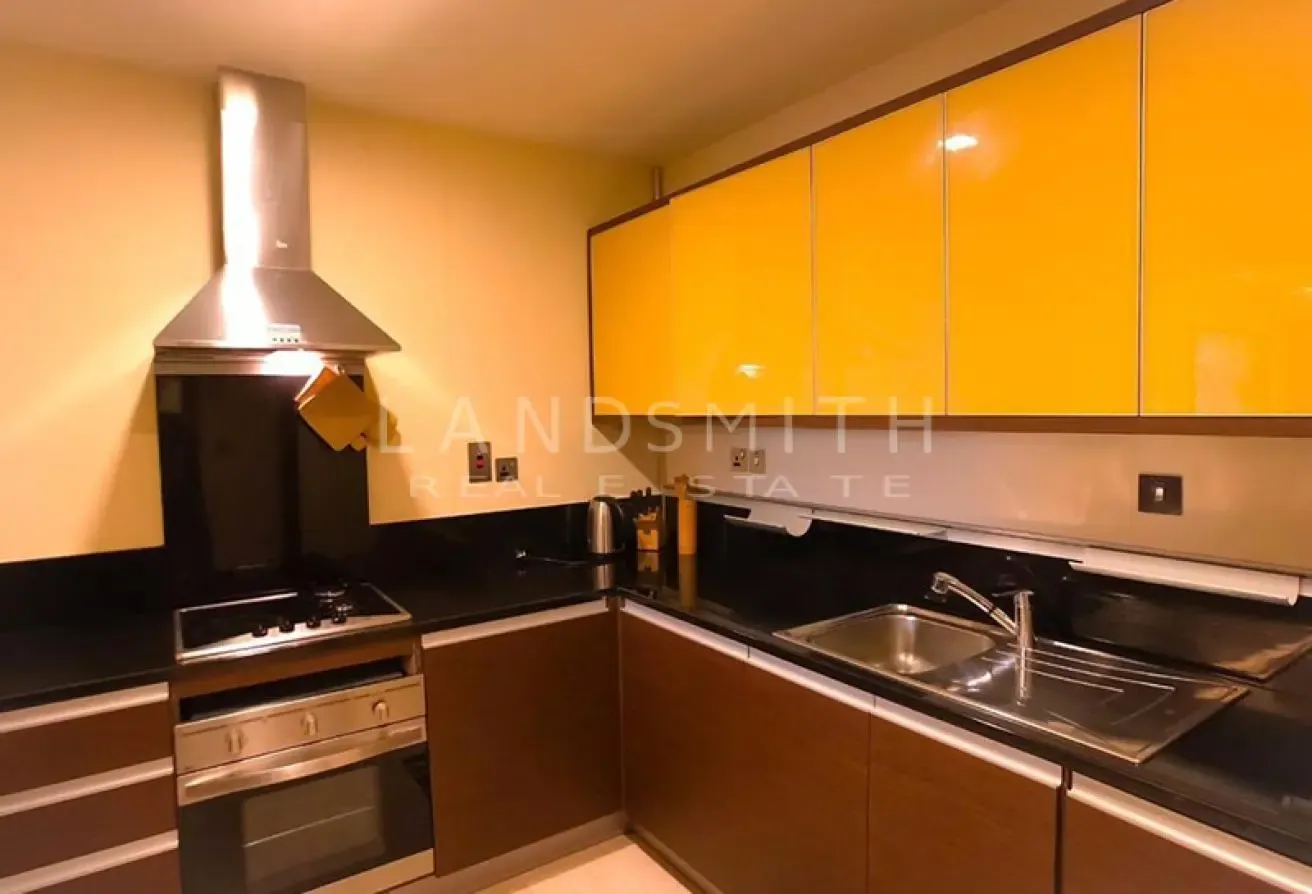 Fully Furnished | Bright 1BR Apartment | Park View