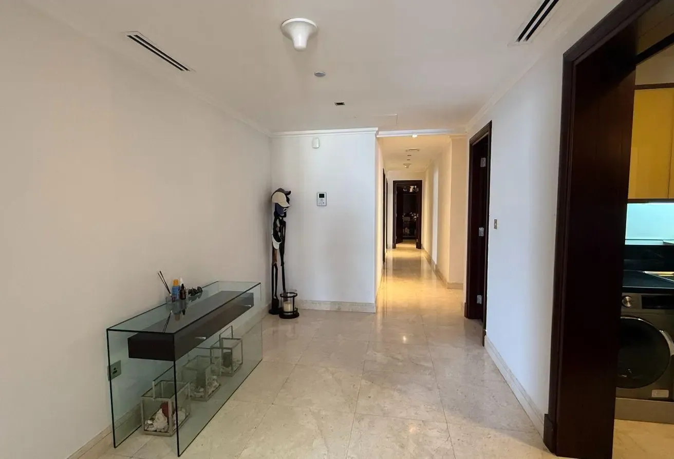 Rare Beachfront 3BR | Palm Jumeirah