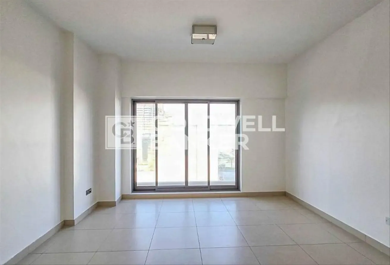 Vacant | Bright and Spacious | Motivated Seller