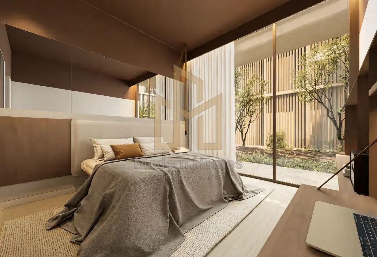 Smart Layout Studio in a Growing Community