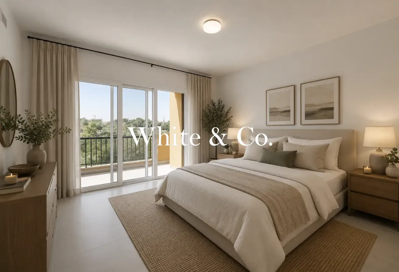 Single Row | Upgraded | 3 bed En-suite