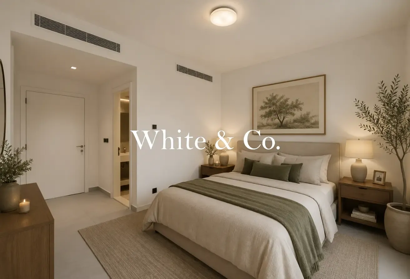 Single Row | Upgraded | 3 bed En-suite