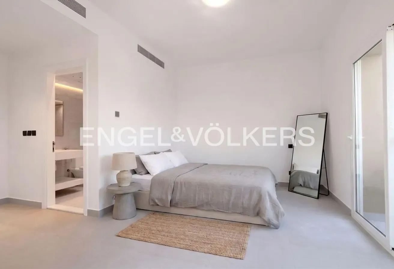 Walk To Park | Single Row | Fully Upgraded