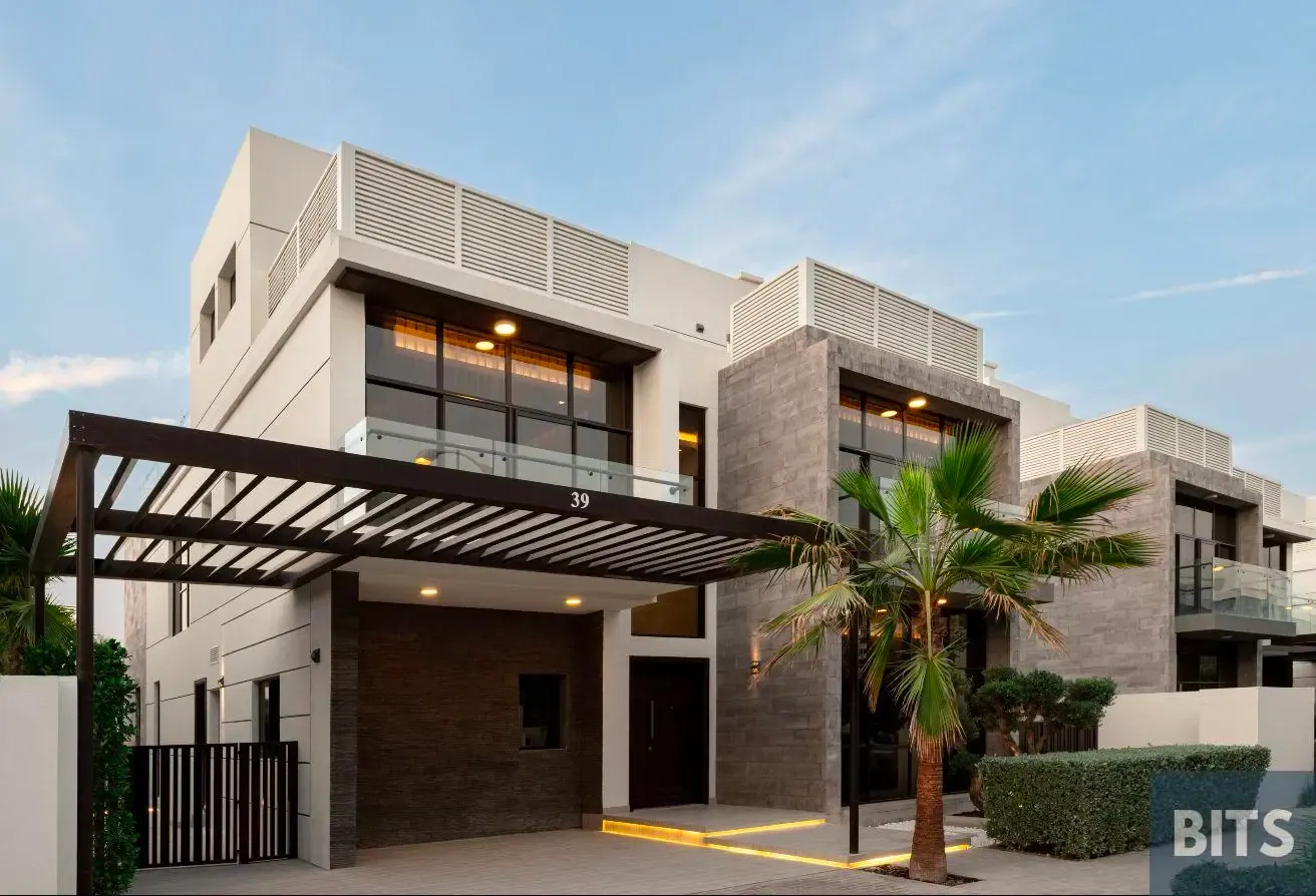Luxury Upgraded Smart Villa | Golf View | Rented