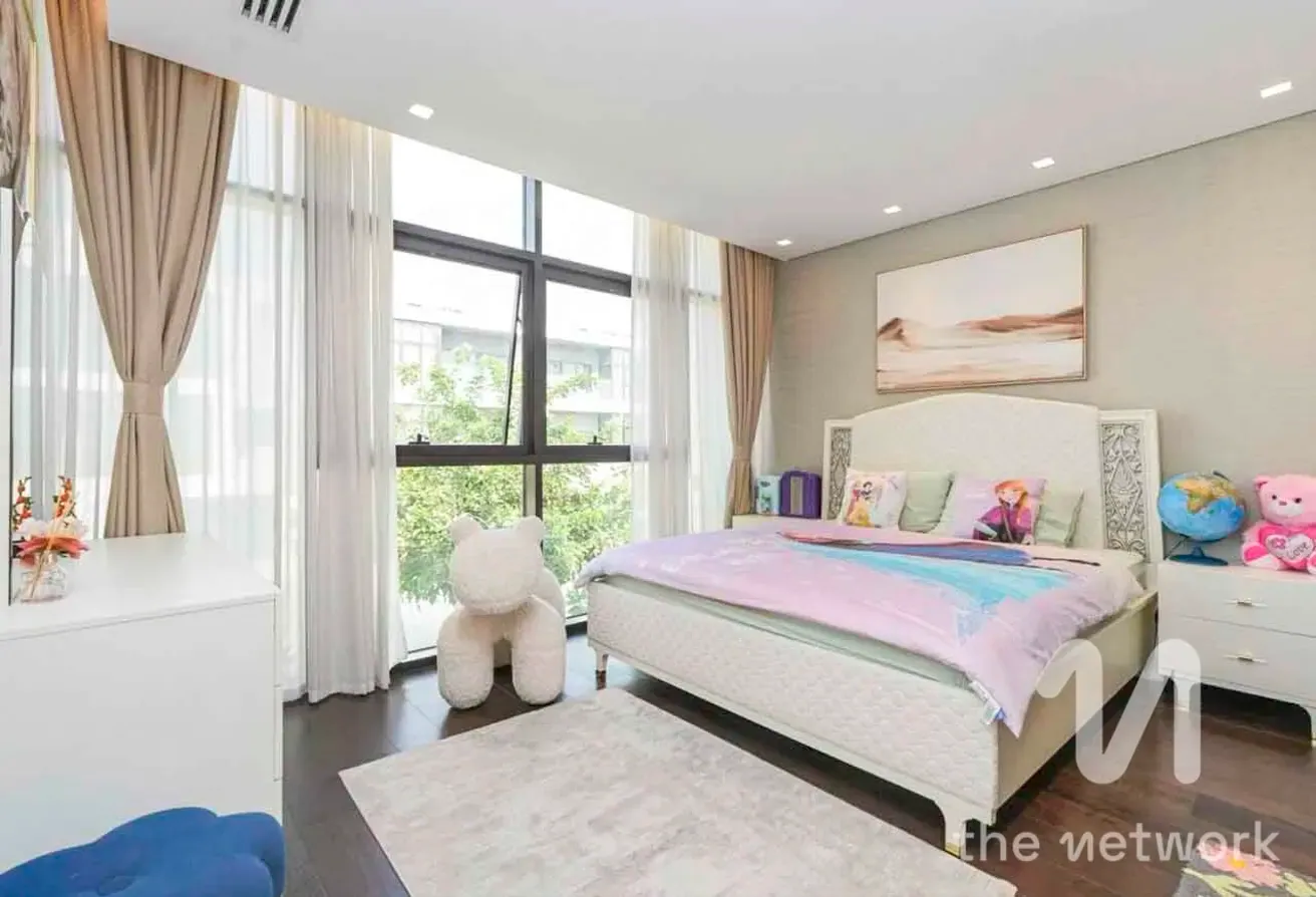 Standalone Villa | Stunning 5 Bed | Golf Course