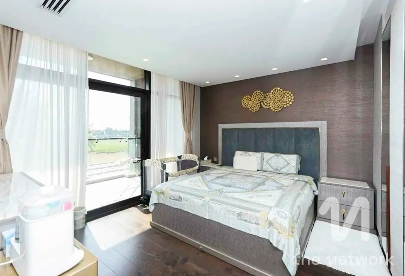 Standalone Villa | Stunning 5 Bed | Golf Course