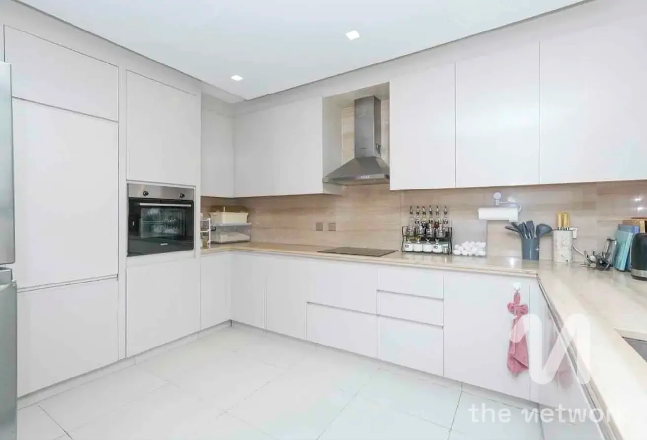 Standalone Villa | Stunning 5 Bed | Golf Course