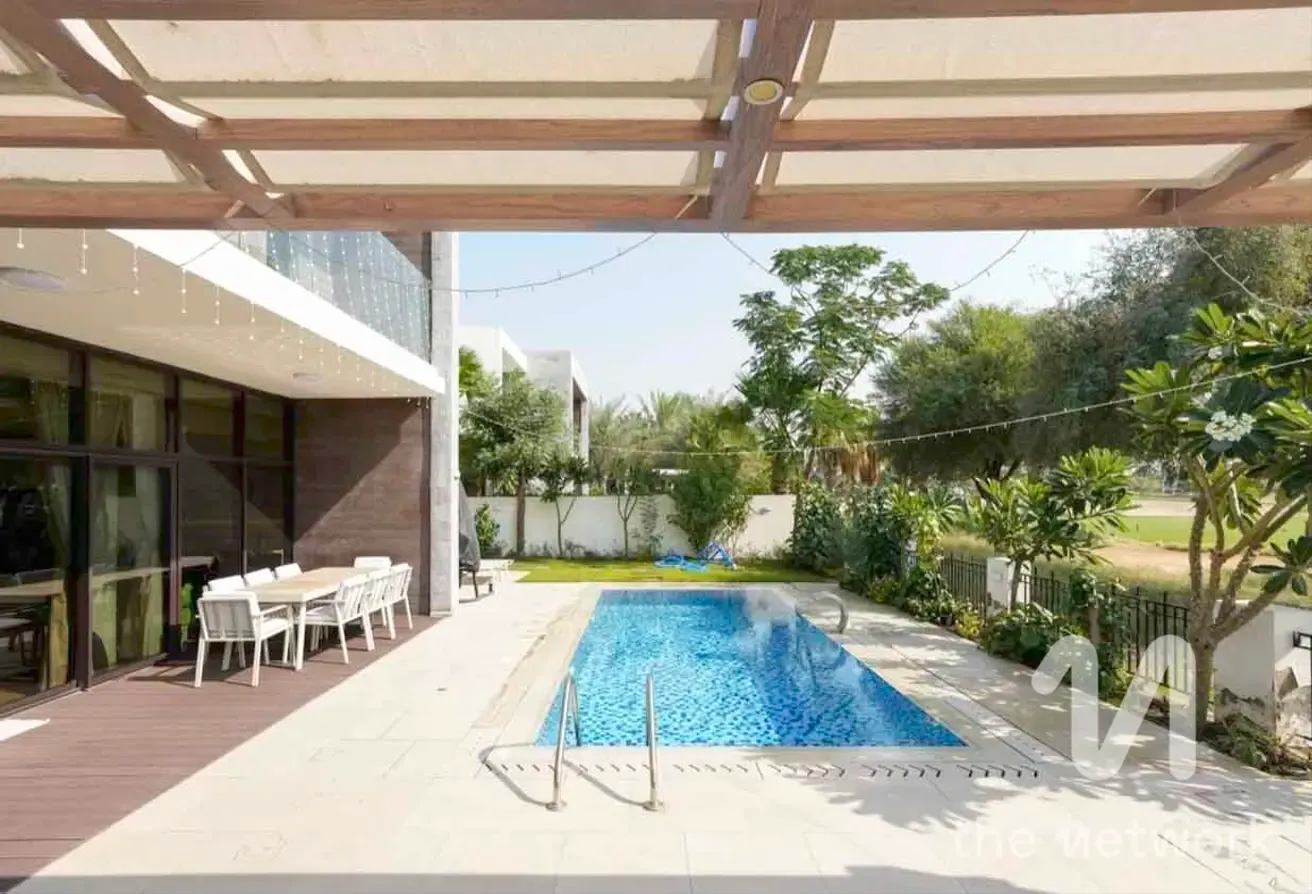Standalone Villa | Stunning 5 Bed | Golf Course