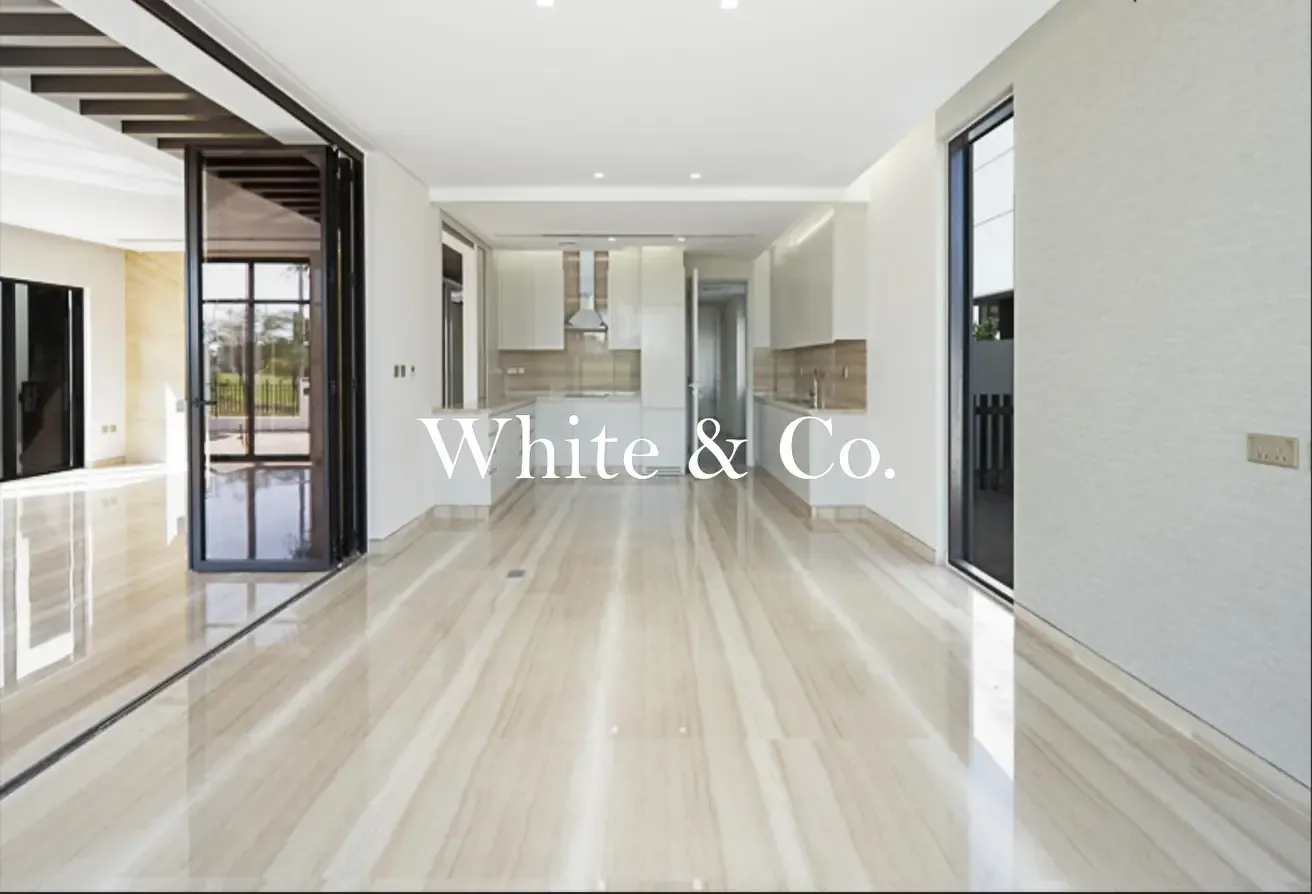 Motivated | Huge Villa | Golf Course Views