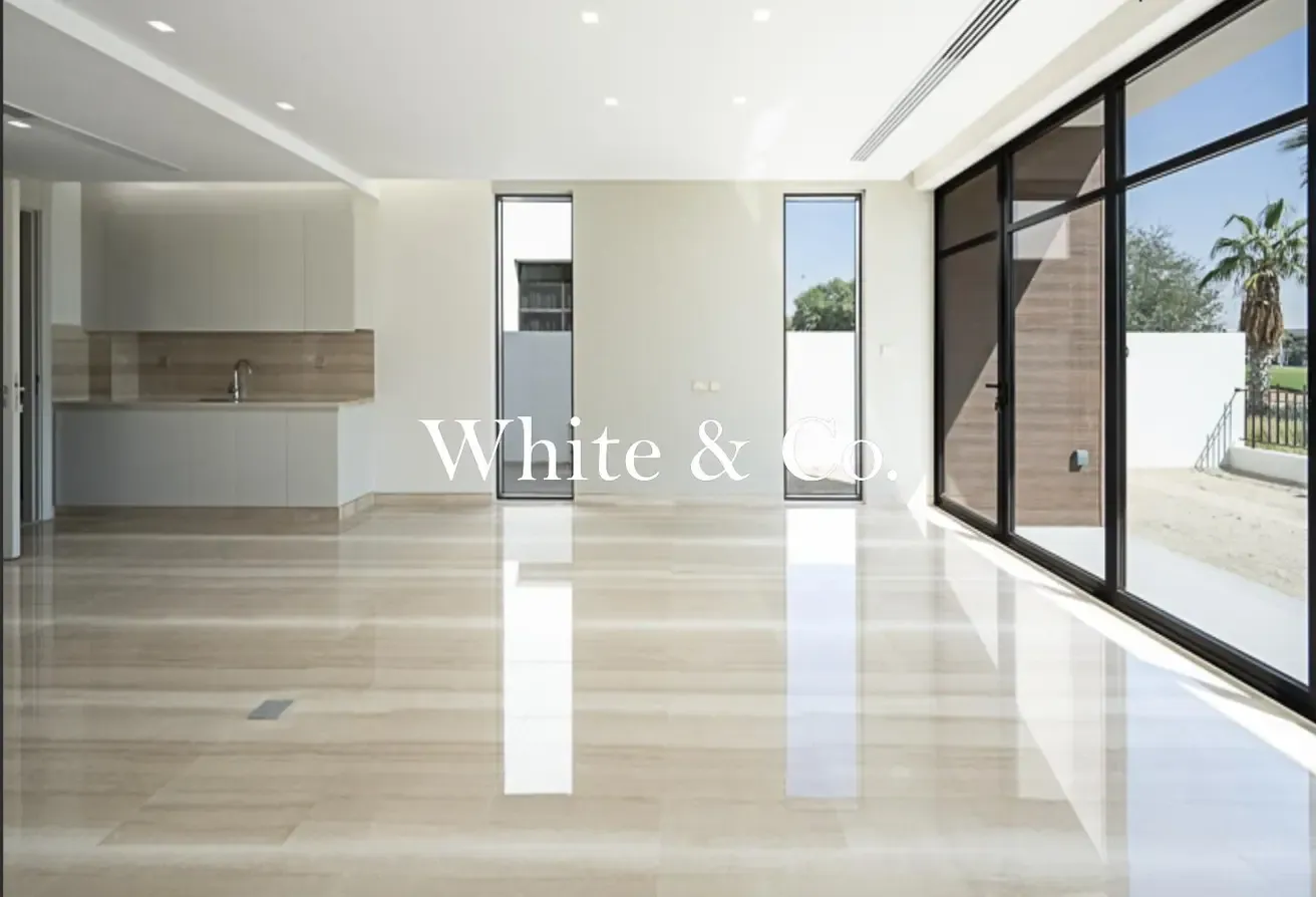 Motivated | Huge Villa | Golf Course Views