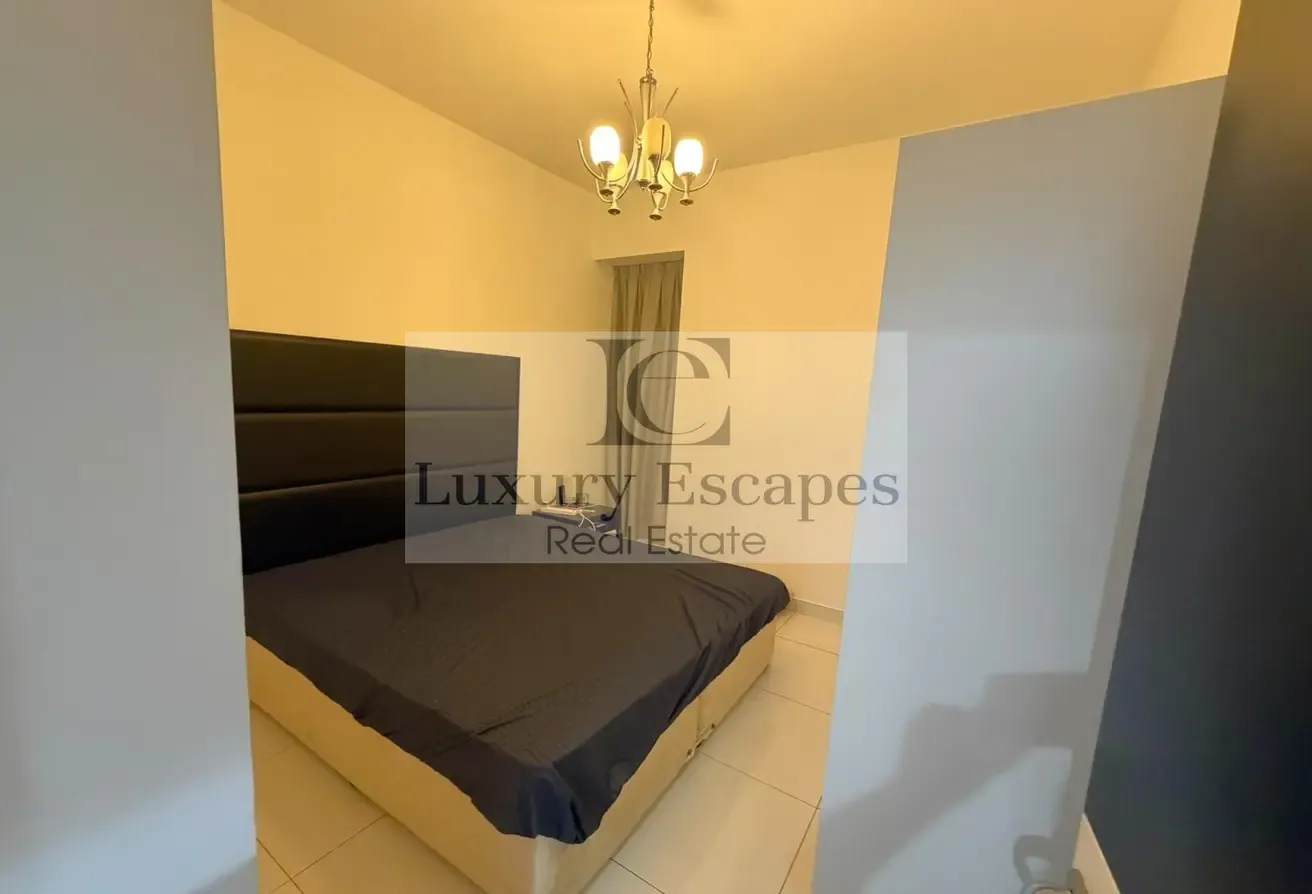 Golf View | Furnished | 6 Cheques | Wifi Included
