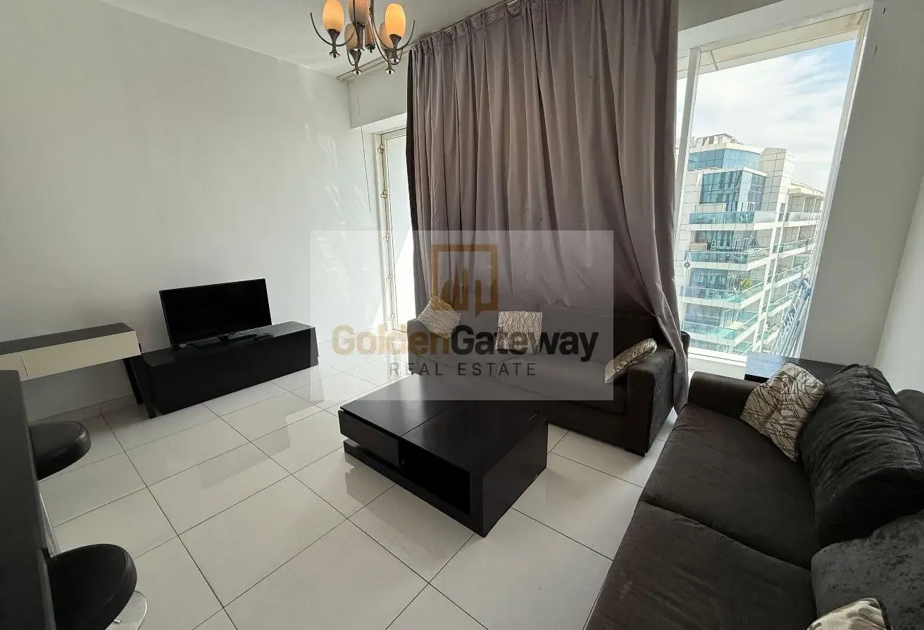 FURNISHED | GLASS WALLS | BRIGHT | CORNER |