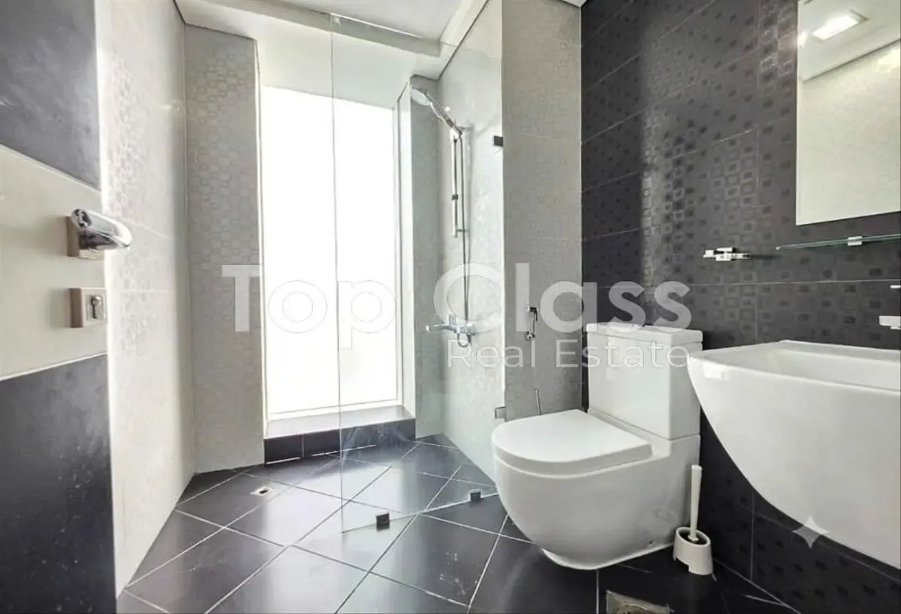 Fully Furnished  | 2 Parking | Multiple Cheques