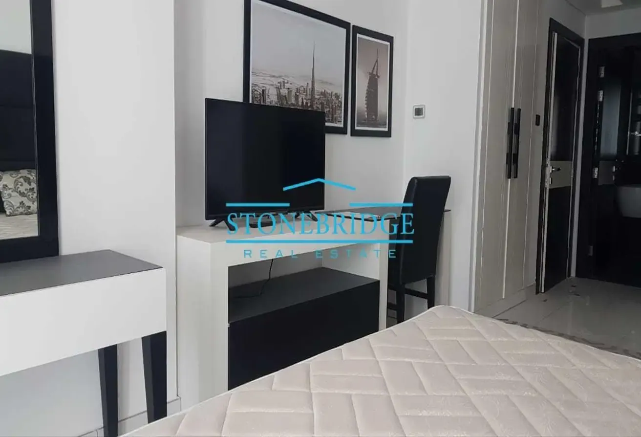 FULLY FURNISHED | READY TO MOVED | WITH PARKING