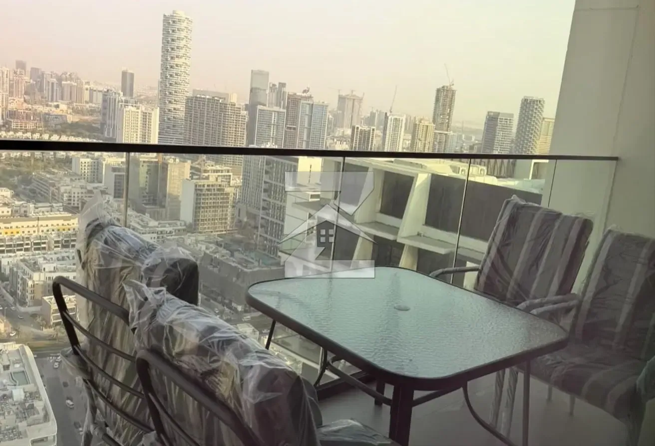 Brand New & Vacant! Furnished, High Flr, Corner