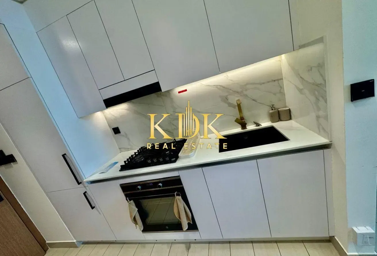 Fully Furnished | Vacant Studio | Pool View