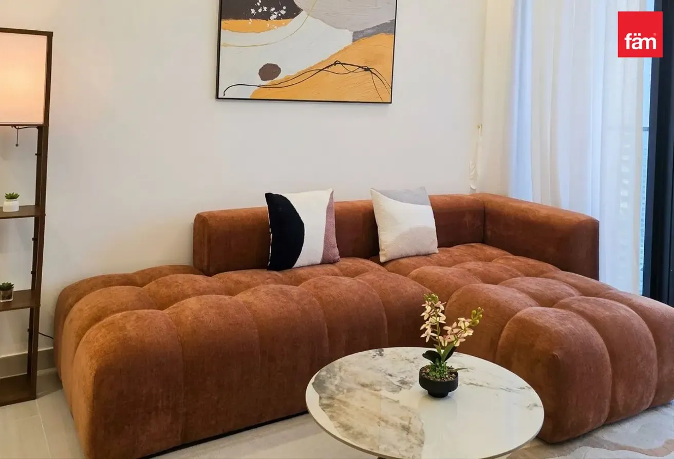 Bright Furnished Apt | Closed Kitchen