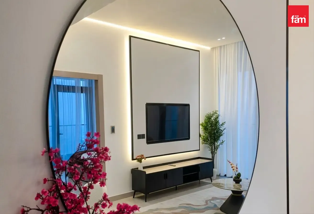 Bright Furnished Apt | Closed Kitchen