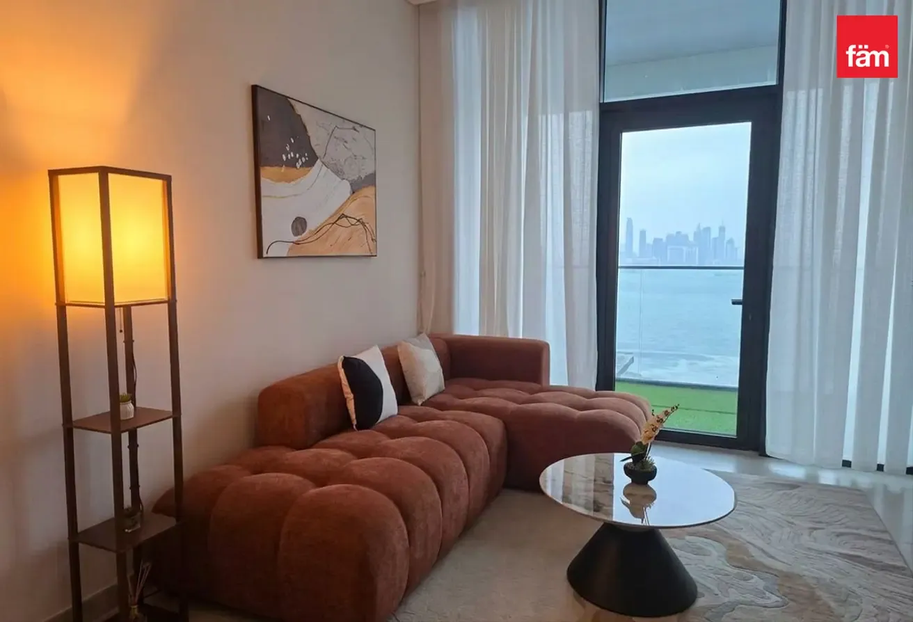Bright Furnished Apt | Closed Kitchen