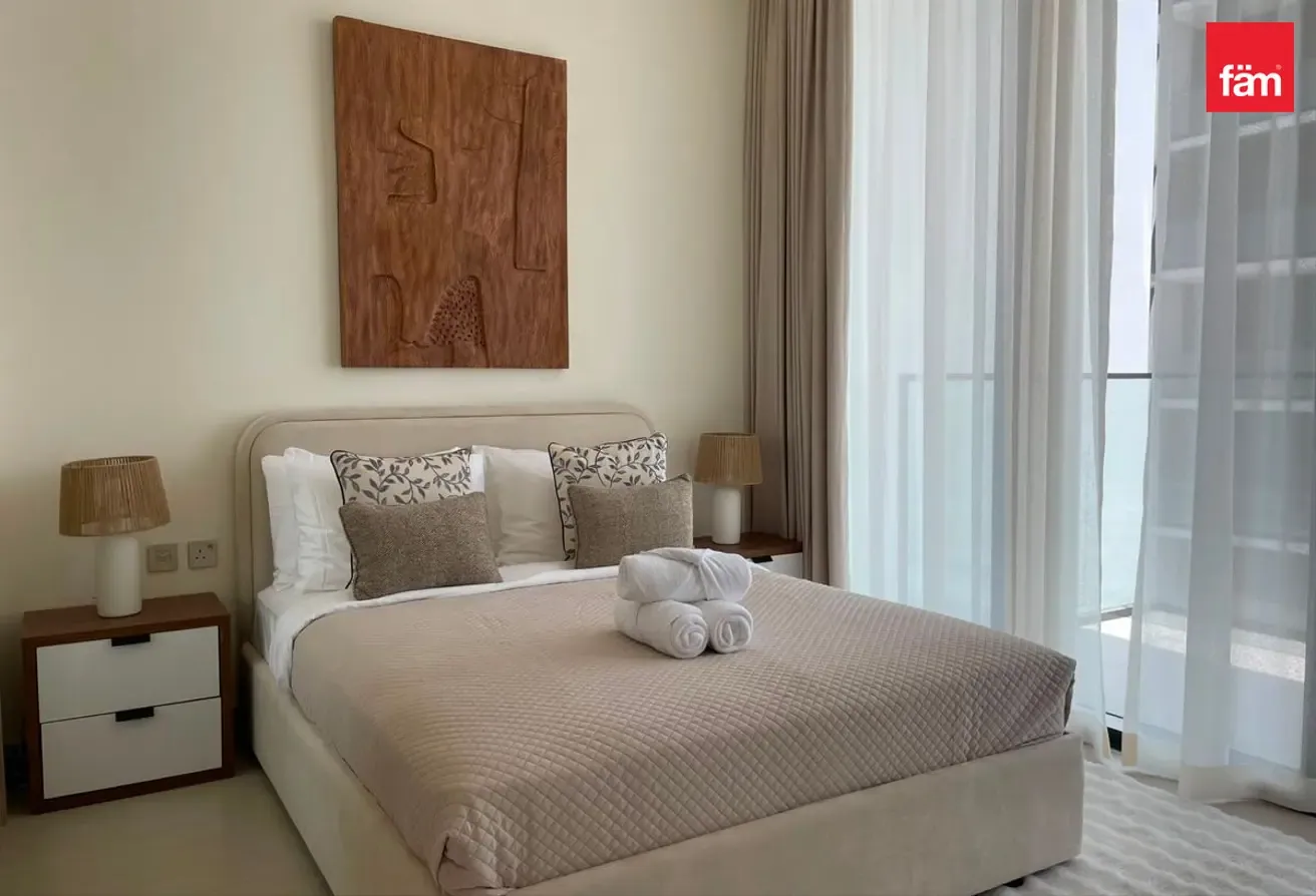 Stunning Brand New 1 BR | Mid Floor | Apex