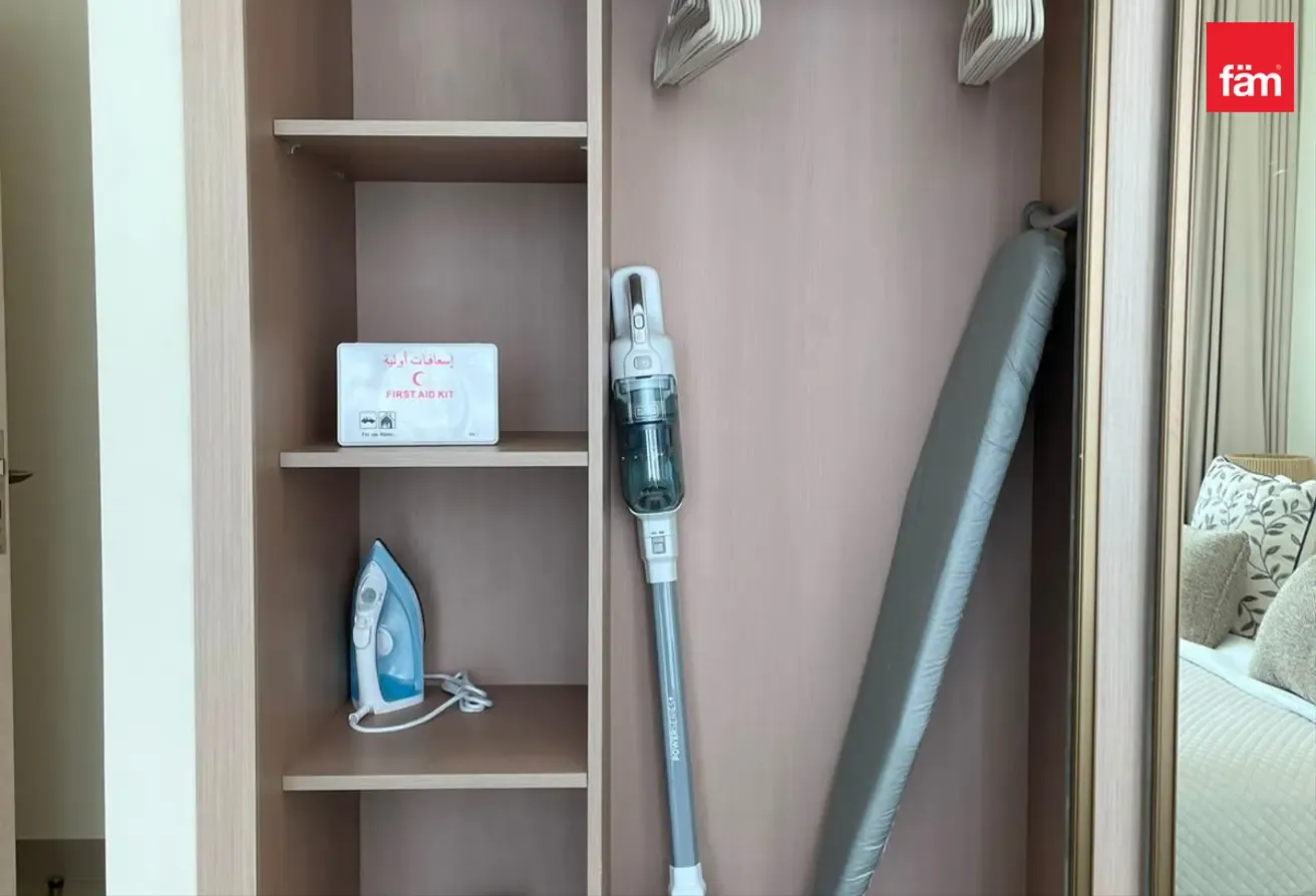 Stunning Brand New 1 BR | Mid Floor | Apex