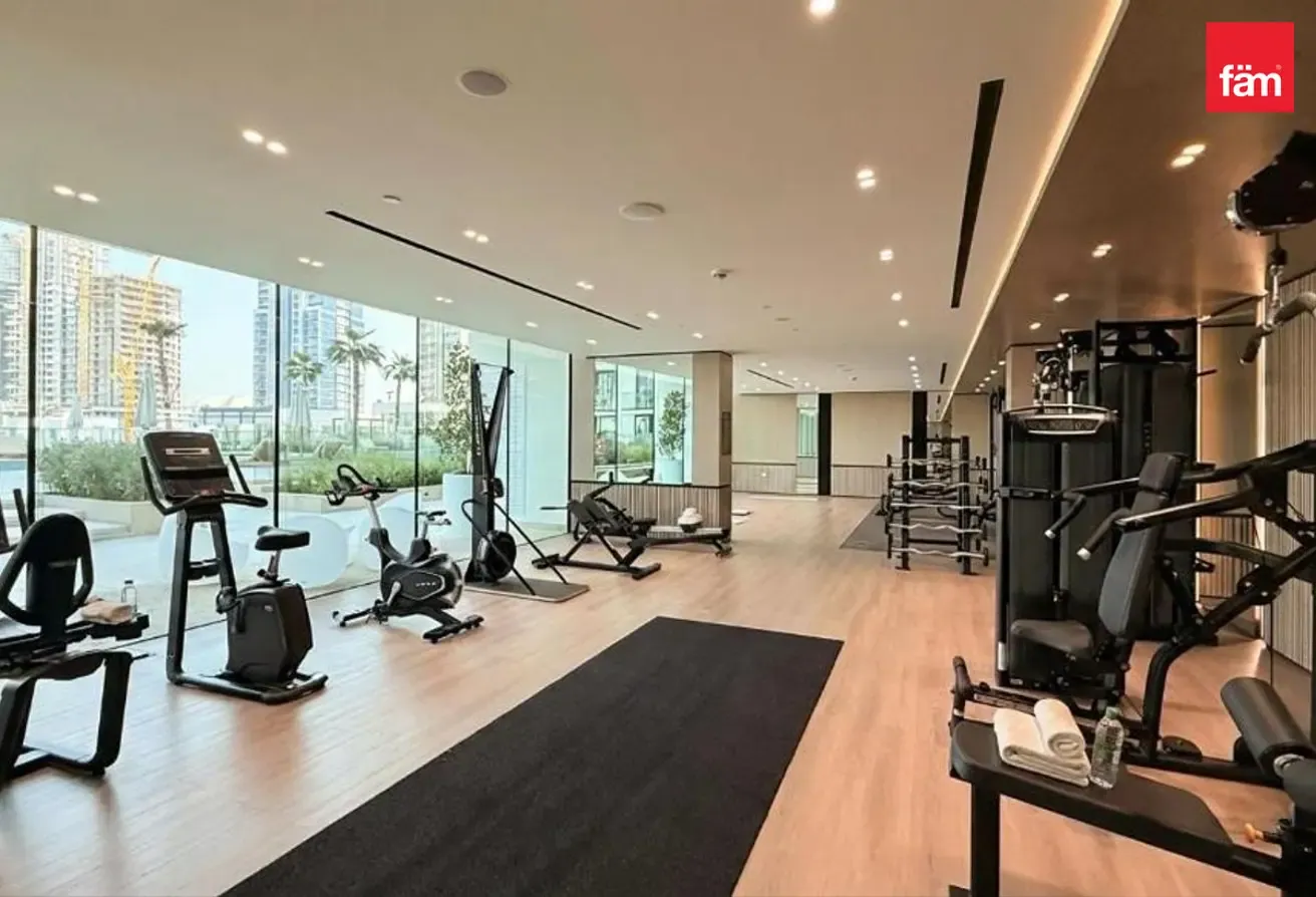 Stunning Brand New 1 BR | Mid Floor | Apex