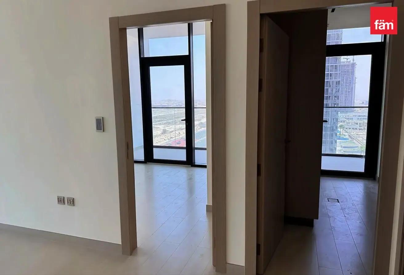 Bright 1BR | Panoramic Skyline | Bingatti Apex