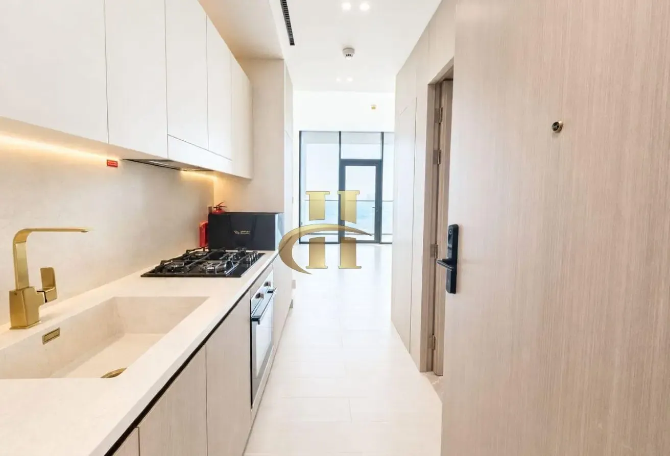 Vacant | Spacious | High Floor | Multiple Cheques