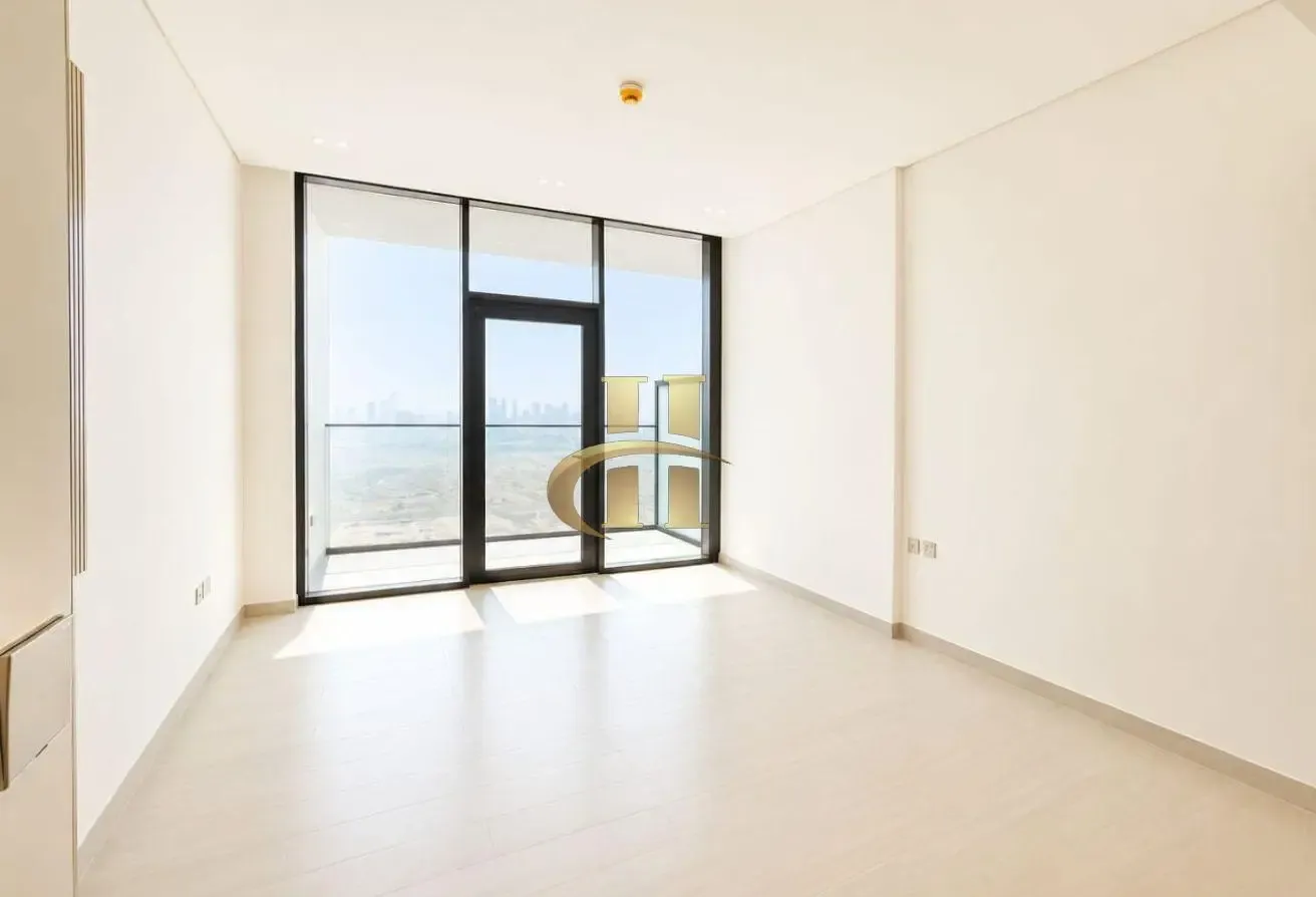Vacant | Spacious | High Floor | Multiple Cheques