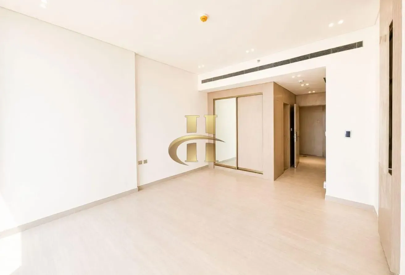 Vacant | Spacious | High Floor | Multiple Cheques