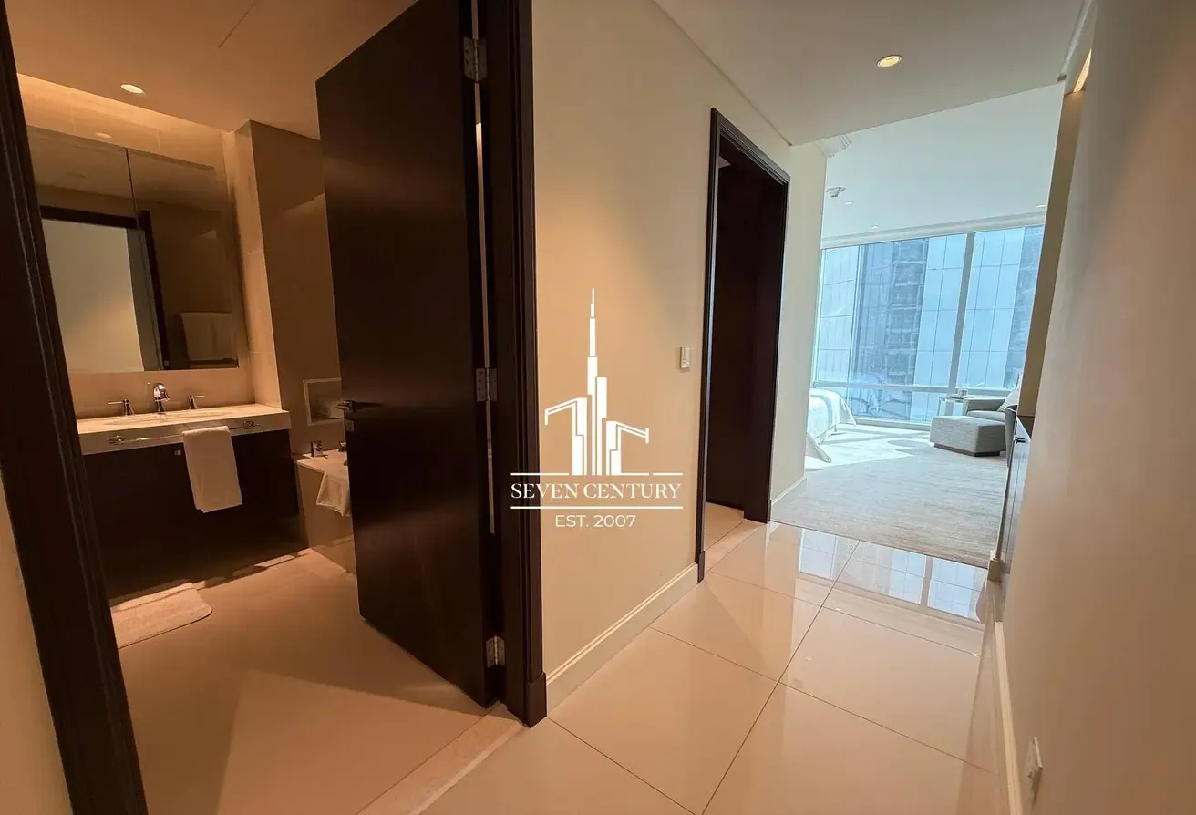 Burj Khalifa View | Luxury Living | High Floor