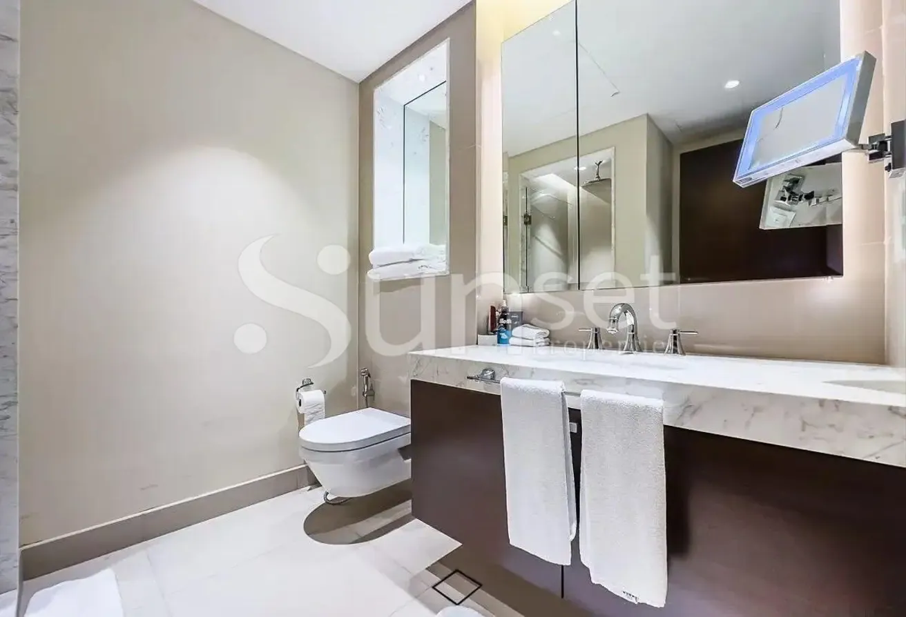 Elegant 2BR Apt | Burj Khalifa & Fountain Views