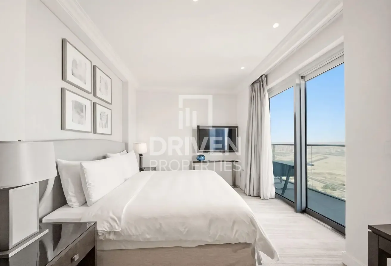 Premium Location | Burj Khalifa View | Vacant