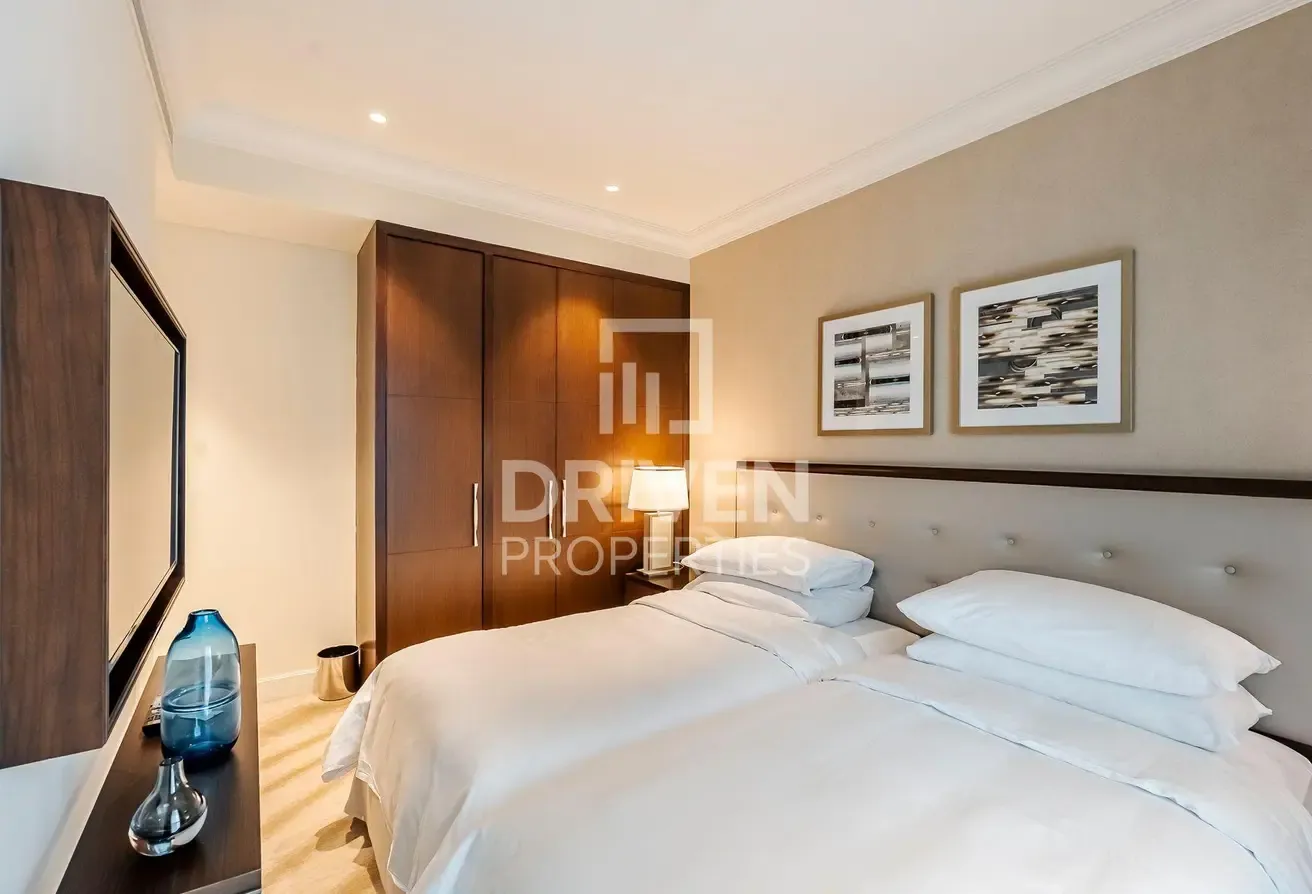 Full Burj Khalifa View | Corner Unit | High Floor