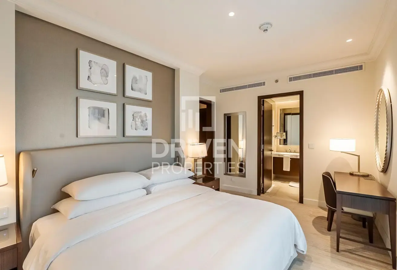 Full Burj Khalifa View | Corner Unit | High Floor