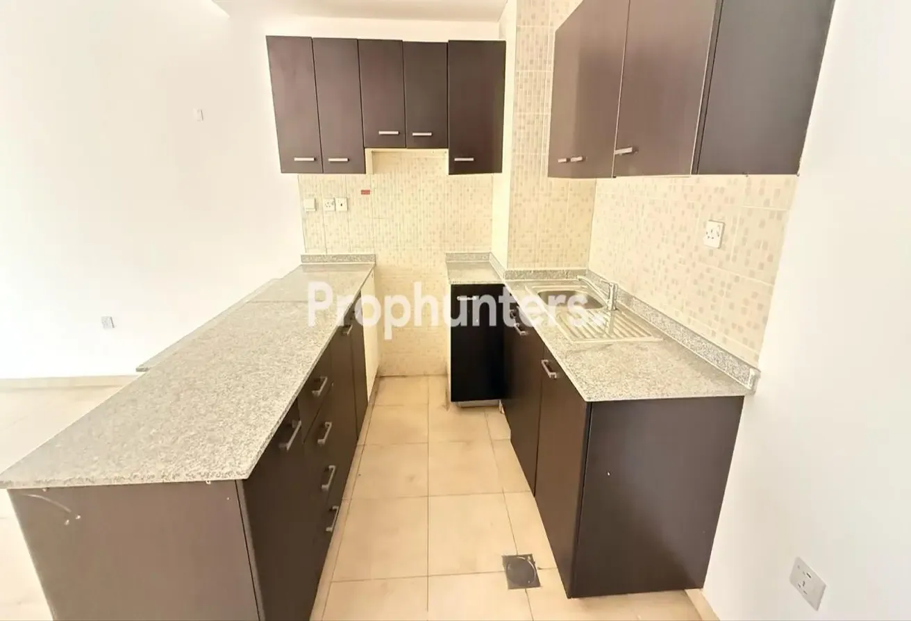 Inner Circle | Ready To Move | Near Pool & School